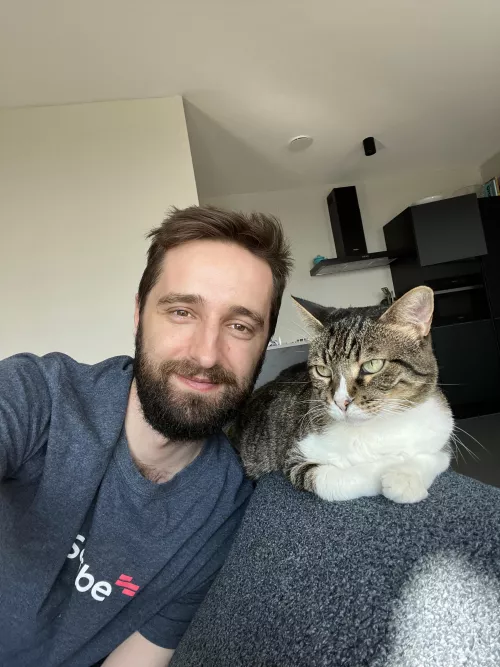 First time posting by thatguyhuh