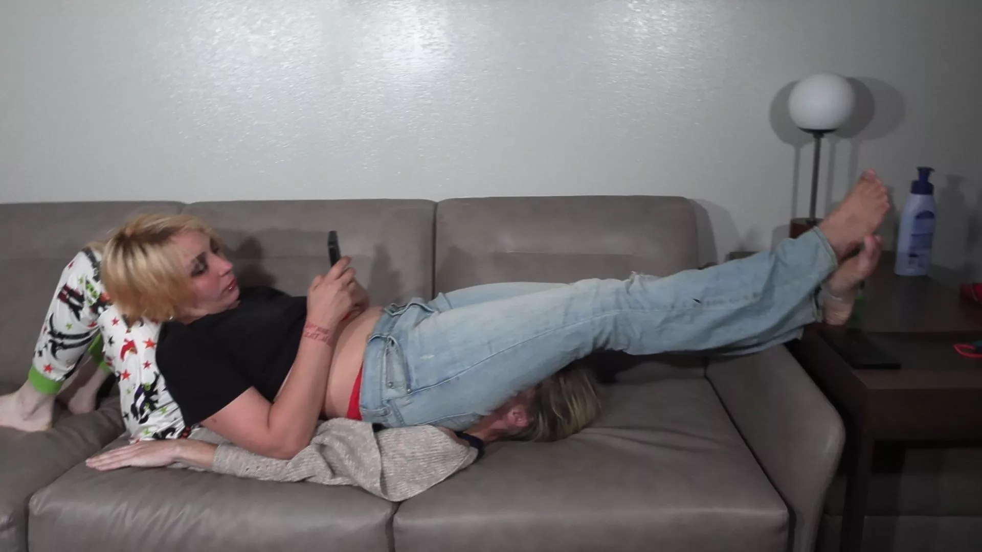 Glimmer lounging on Bunny again posted by ramonfacefull