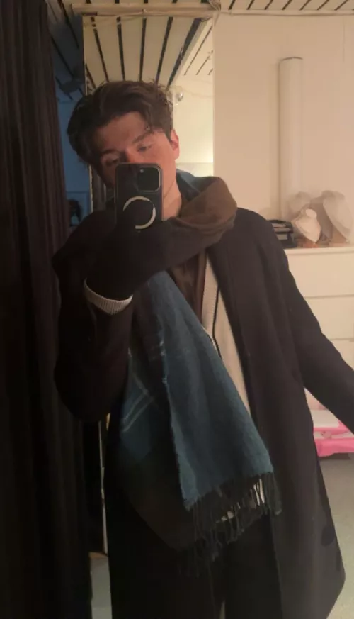 Helloww 😗 by Alighterr