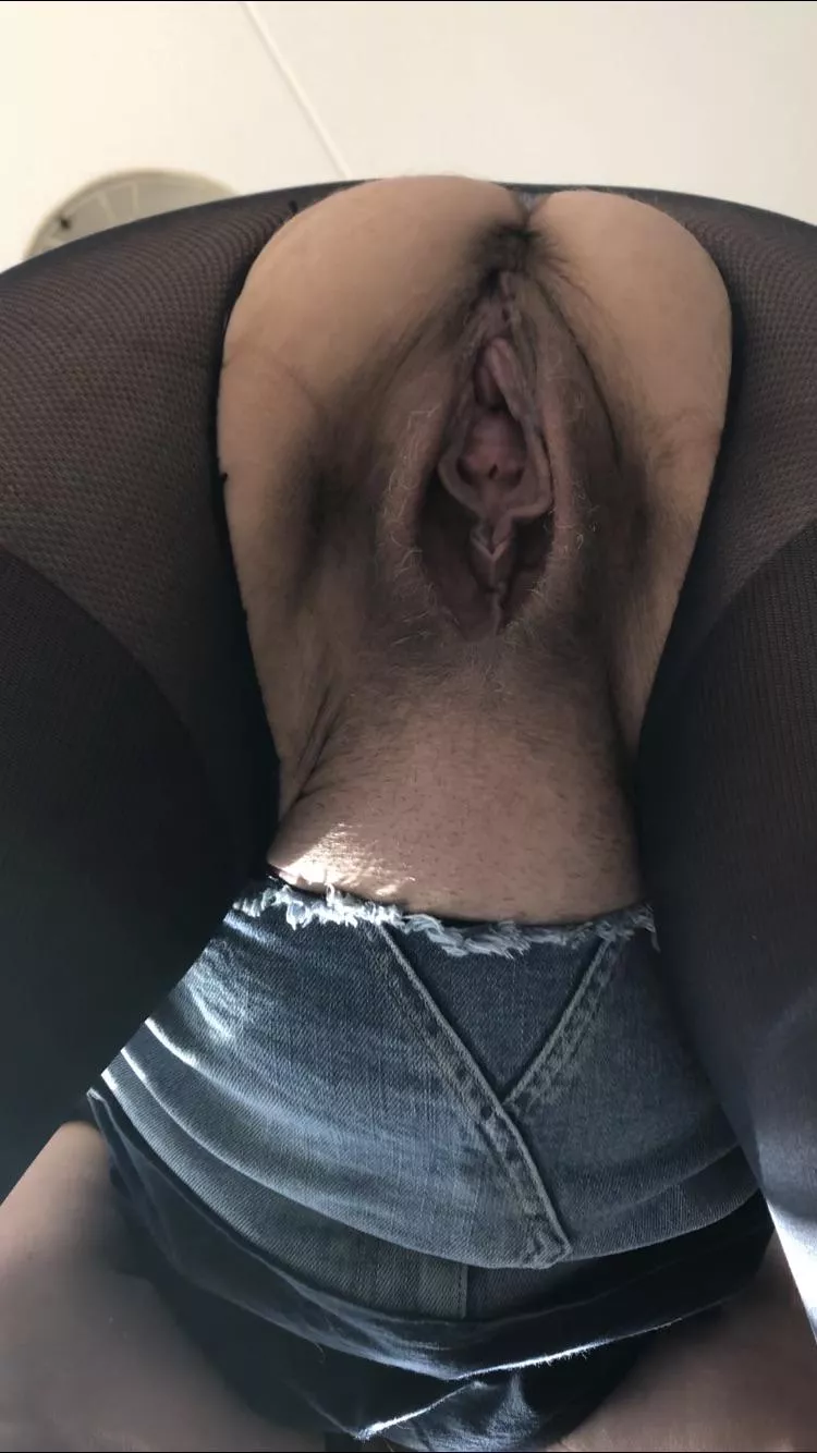 Her gaping upskirt pussy. posted by Ferverweg