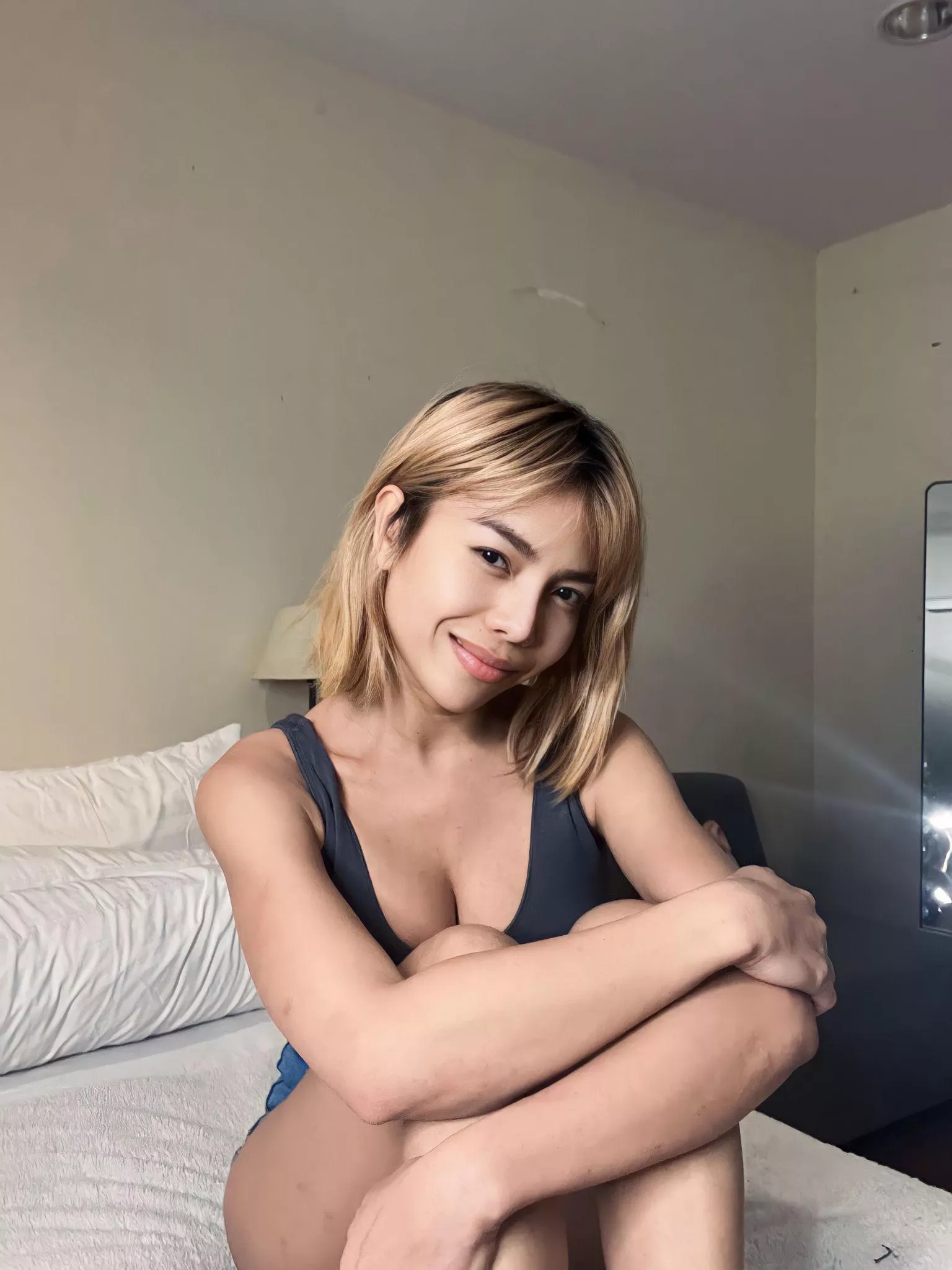 Hi, I just moved next door! Want to hangout sometime? 🥰 posted by essanirvana