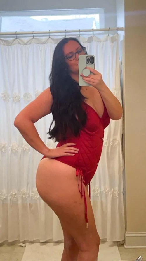 Hope you like an ample butt by Swift_jennis8