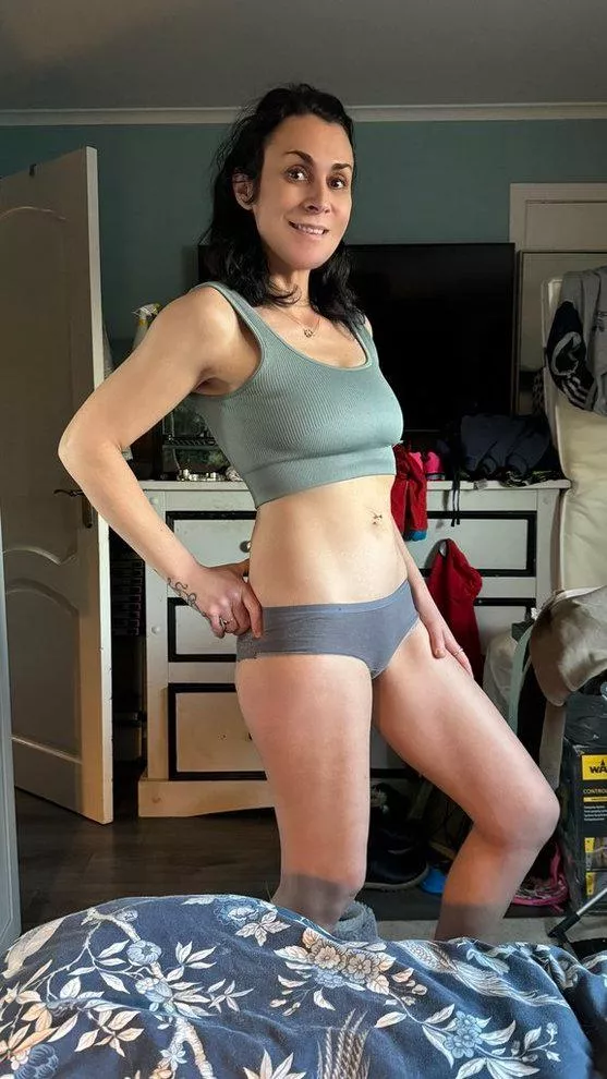 Hope you're all having a good Wednesday (f) 46 posted by dream_mom