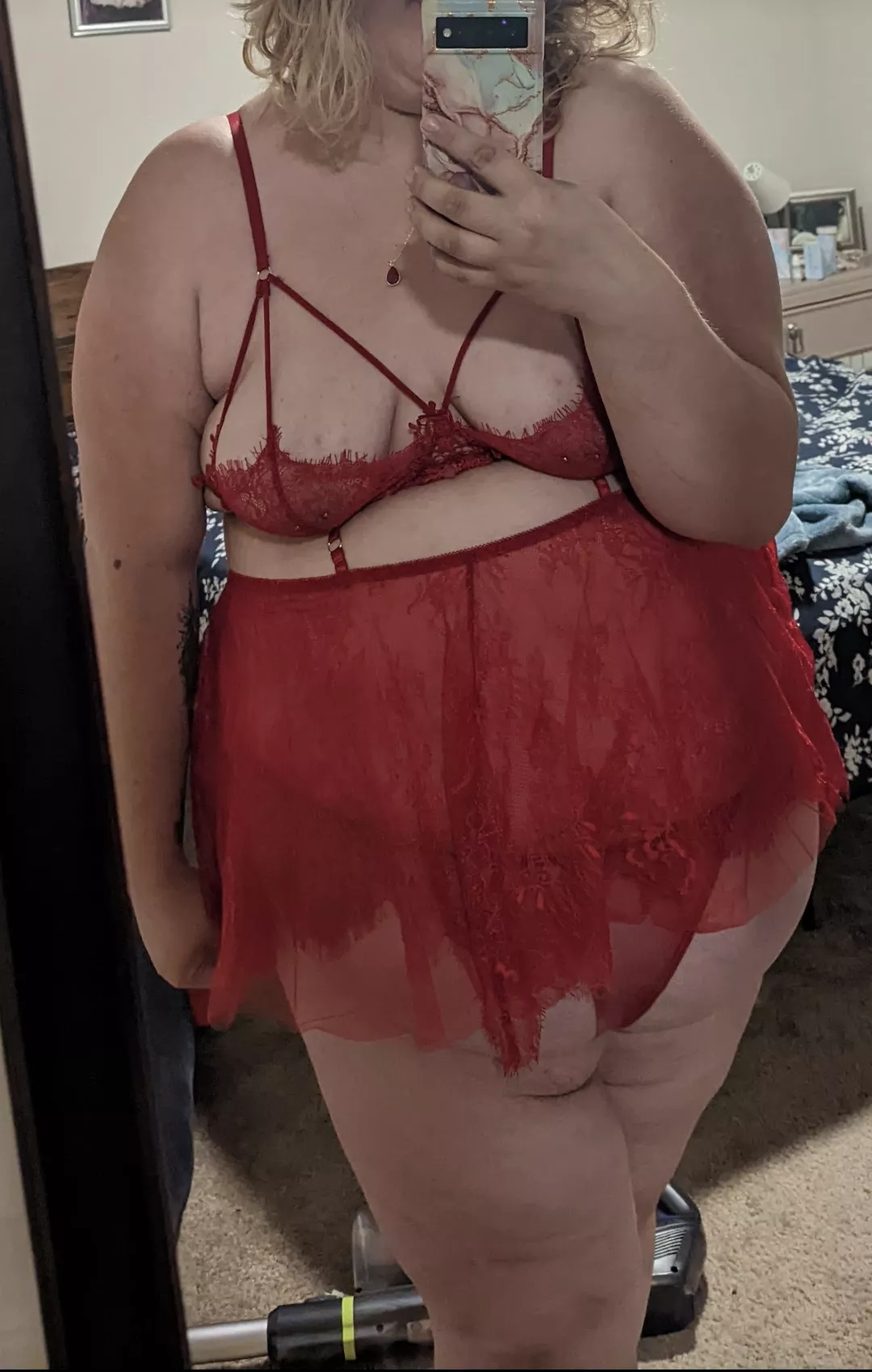 Hopefully I look good enough to eat posted by personofglitter25