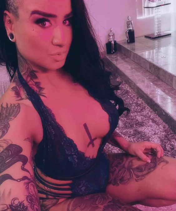 I can get much more naughtier! posted by Ashleerebelgirl