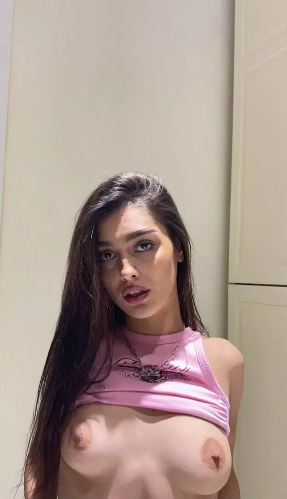 I guess you wouldn't mind your college roommate looking like this posted by SwetTests