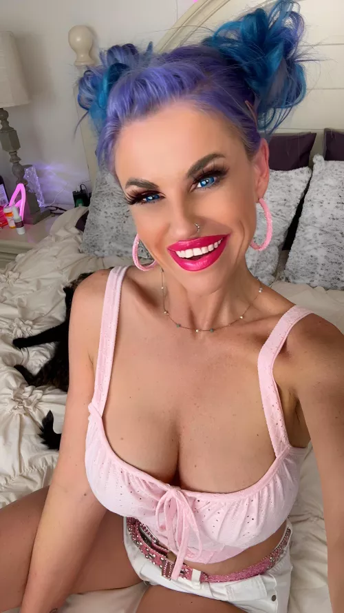 I invited u to come over and have sex, but while u are on ur way here I told u I'm 41..would u still come? by Chanel_Richard