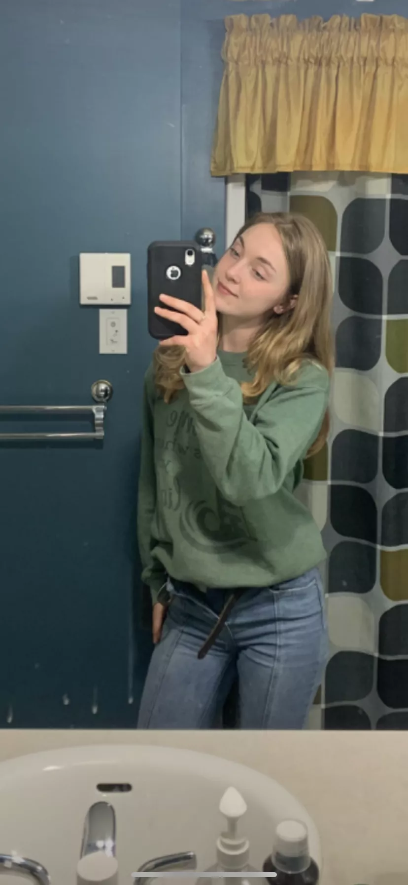 I love to take this off 🤭 posted by Eloise_ML