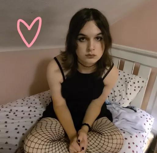 I need more clothes! by AloeFroggy8