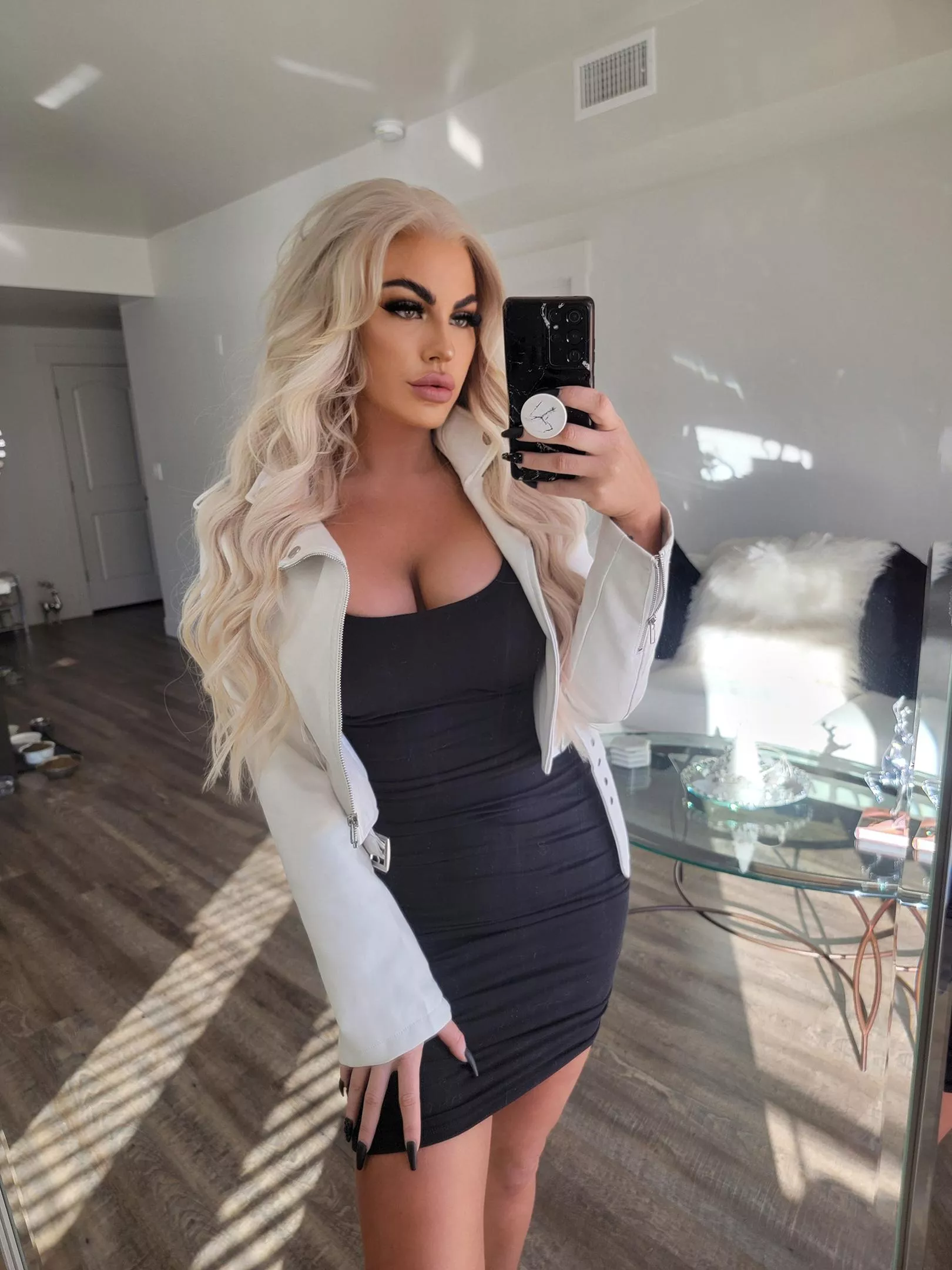 I surely will turn heads with my tight dress. posted by SouthProtection7924