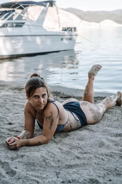 I think my body looks adorable in my blue bikini. by felinehot