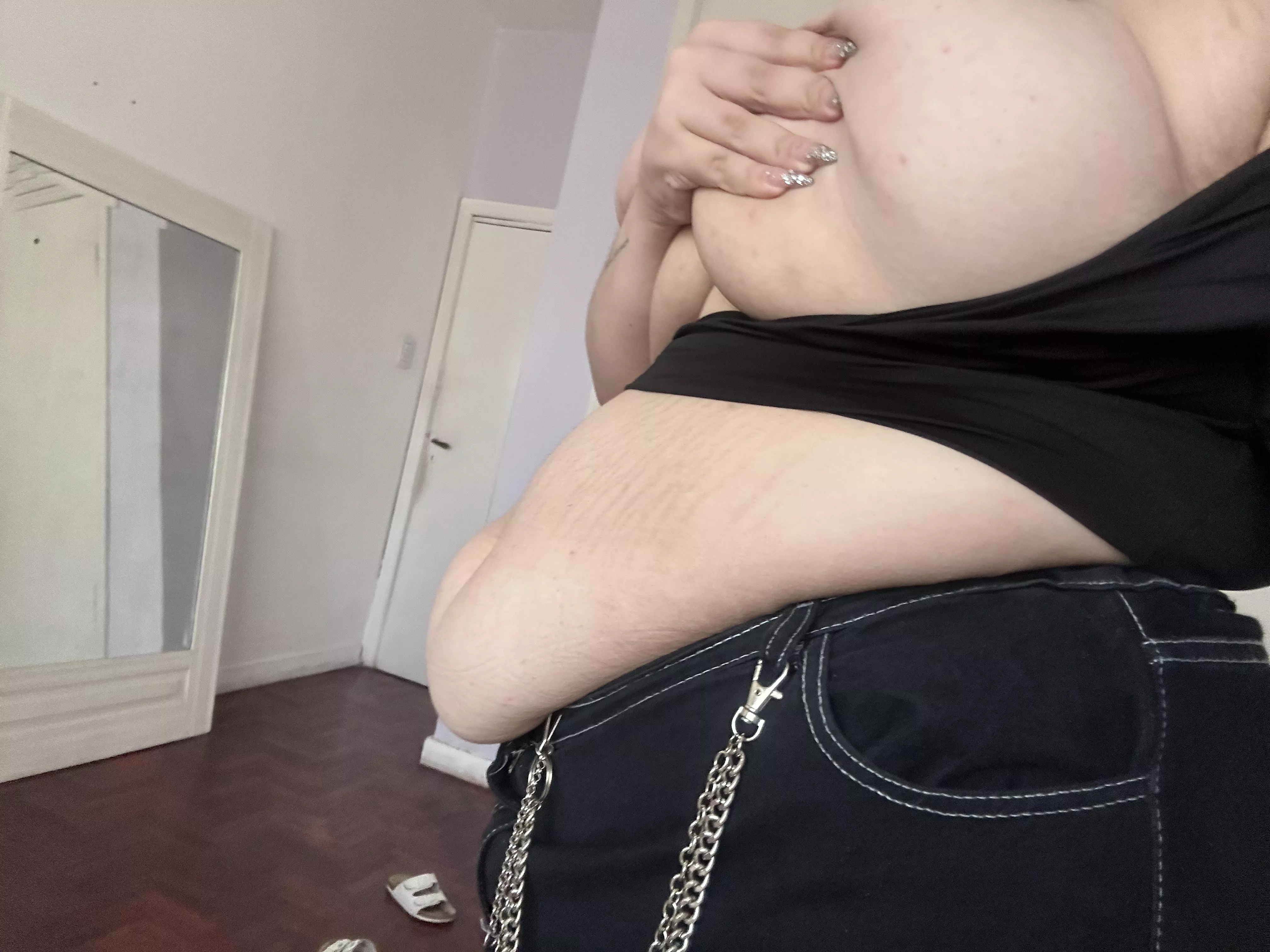 im still hungry 🤤 posted by honeyhotgirl