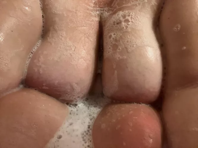 [image] wanna pop the bubbles?? by Famous_Curve8928