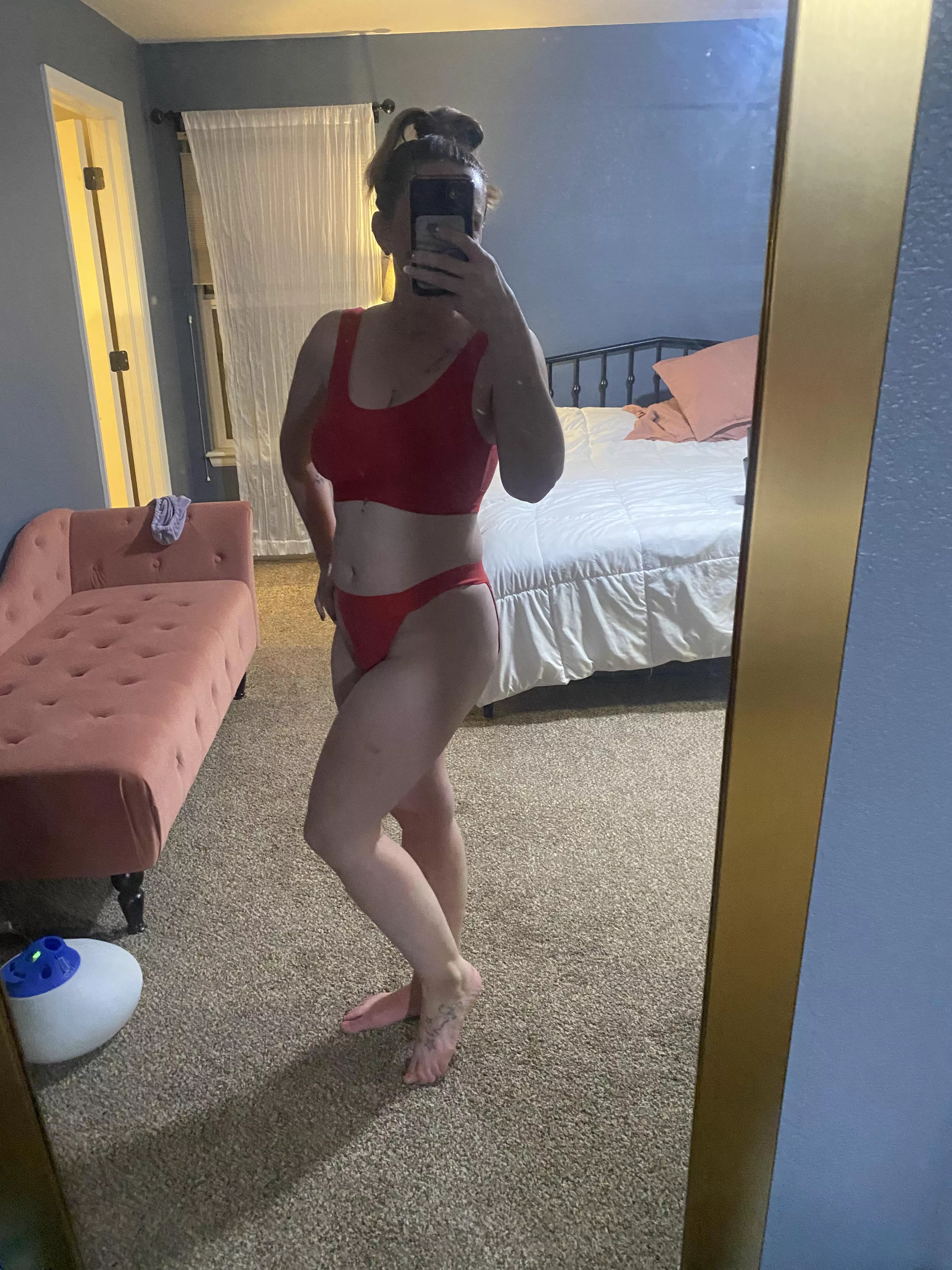 Is red my color? posted by Moonlitmagicx