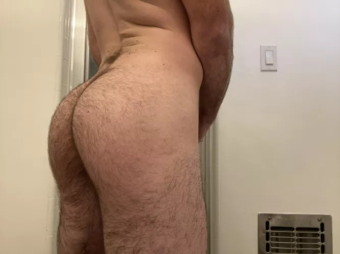 It needs a handprint by FemineElectrician