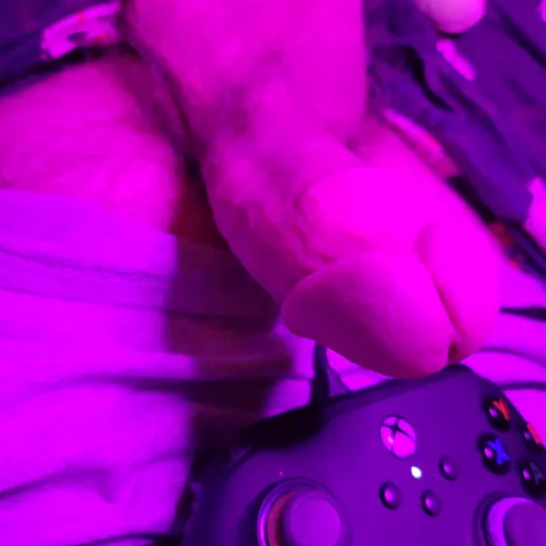 Lend a hand? by VikingJesus1337