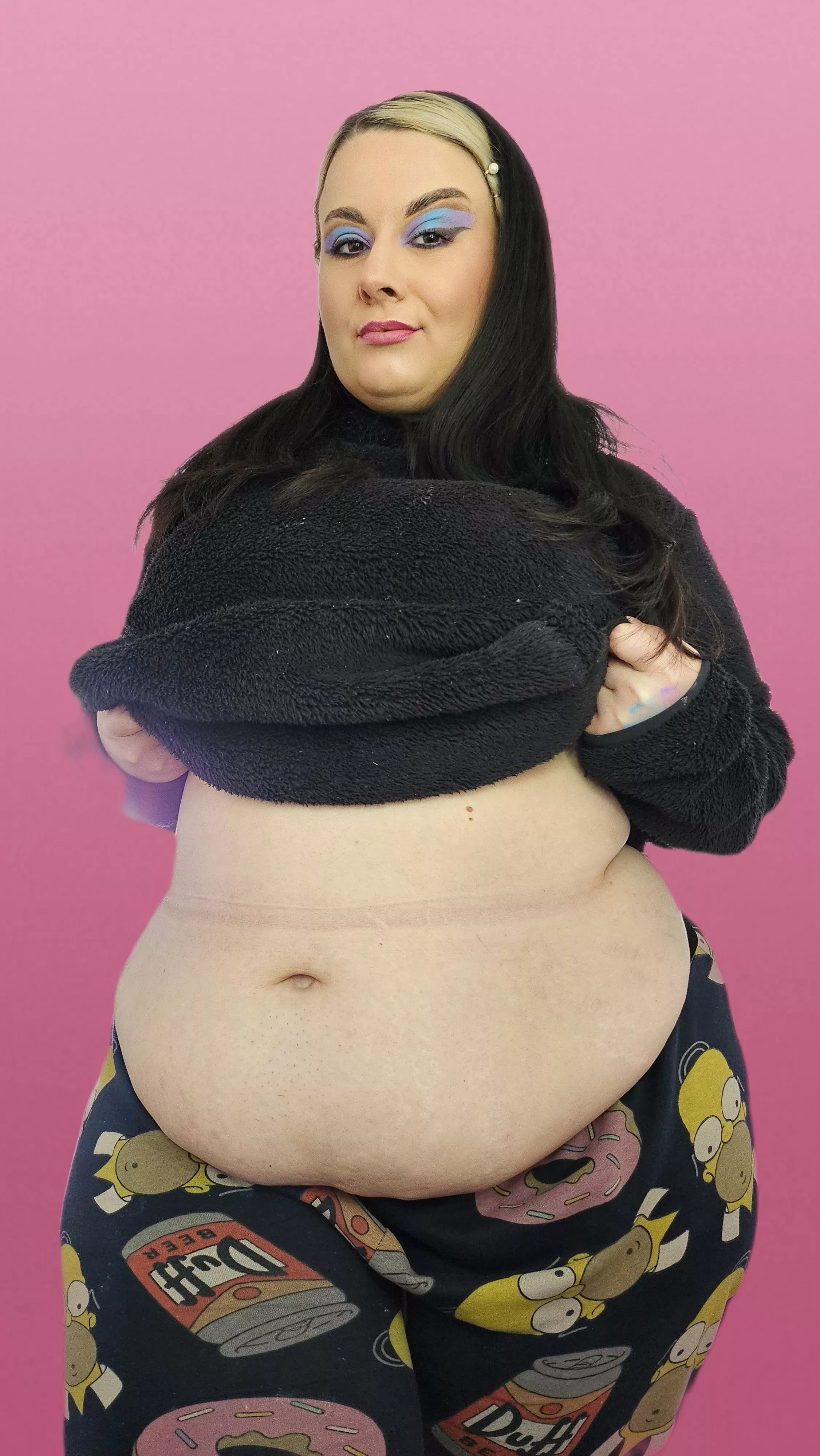 Love how much my belly is starting to hang posted by Princesspiggythe1st