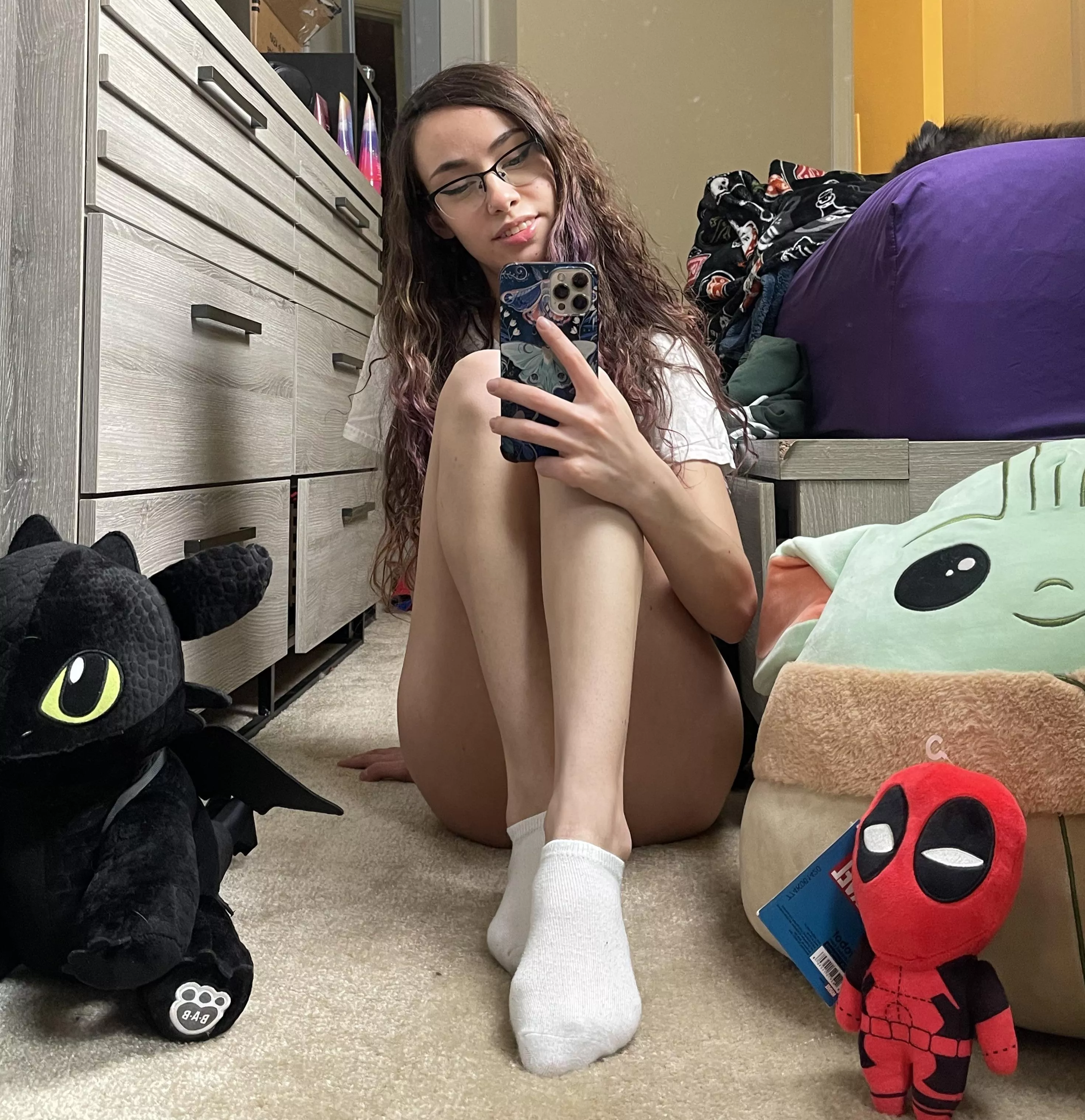 Name something better than putting on a fresh pair of socks right out of the dryer, I’ll wait… posted by LexiTheLynx