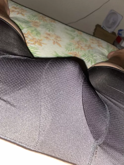 Nothing better then a bulge 🤤🤤🤤 by Late_Presence3129