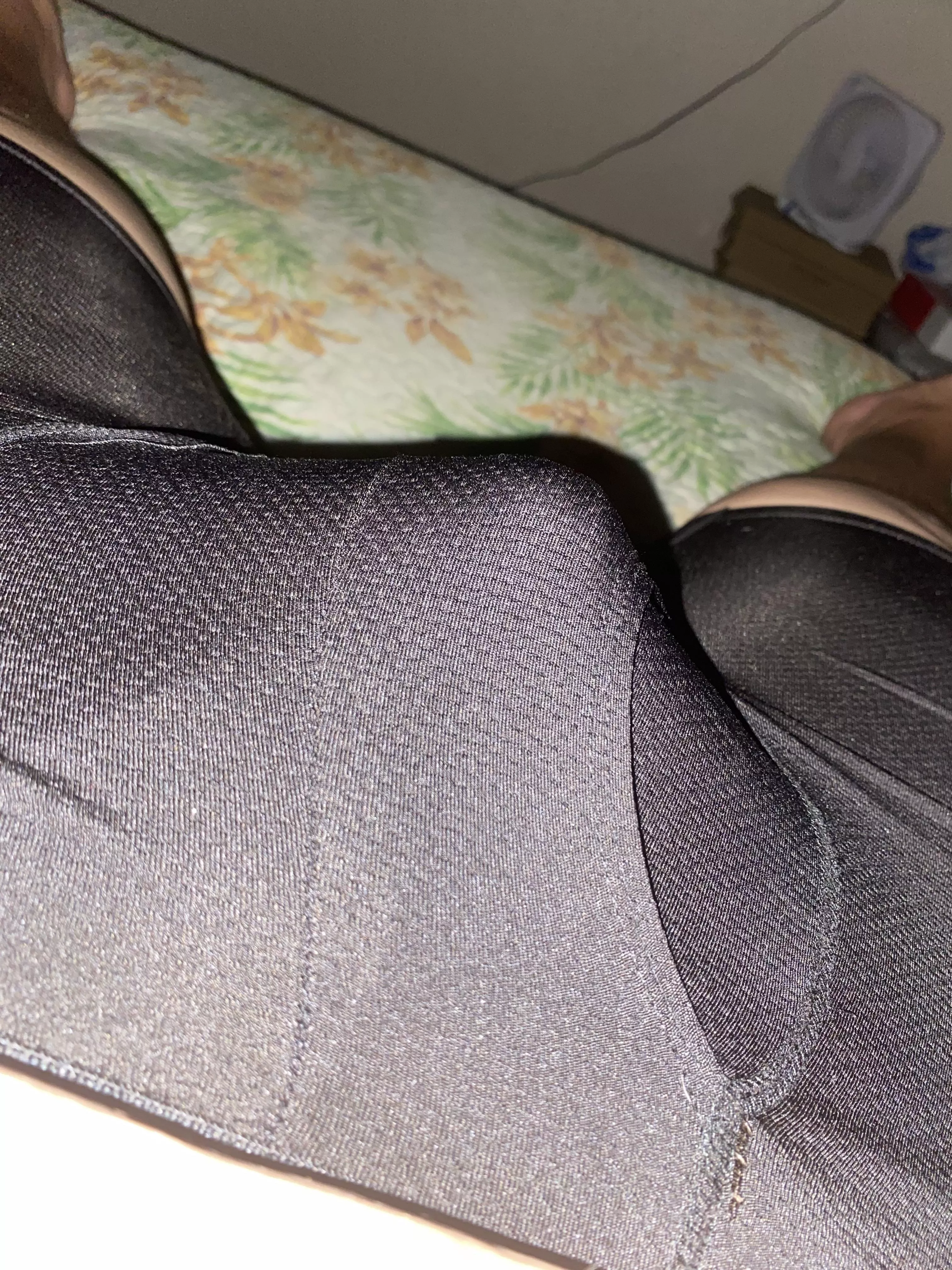 Nothing better then a bulge 🤤🤤🤤 posted by Late_Presence3129