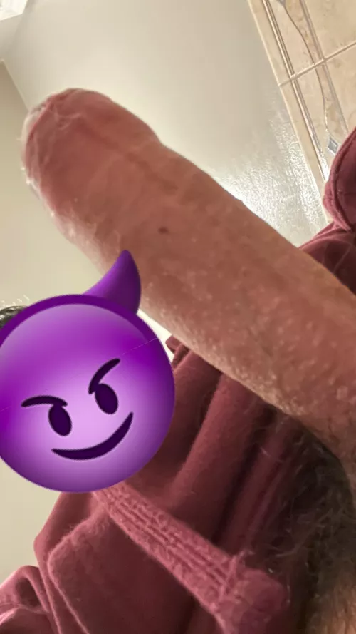 Quick pic at a restaurant by Standard-Yoghurt1296