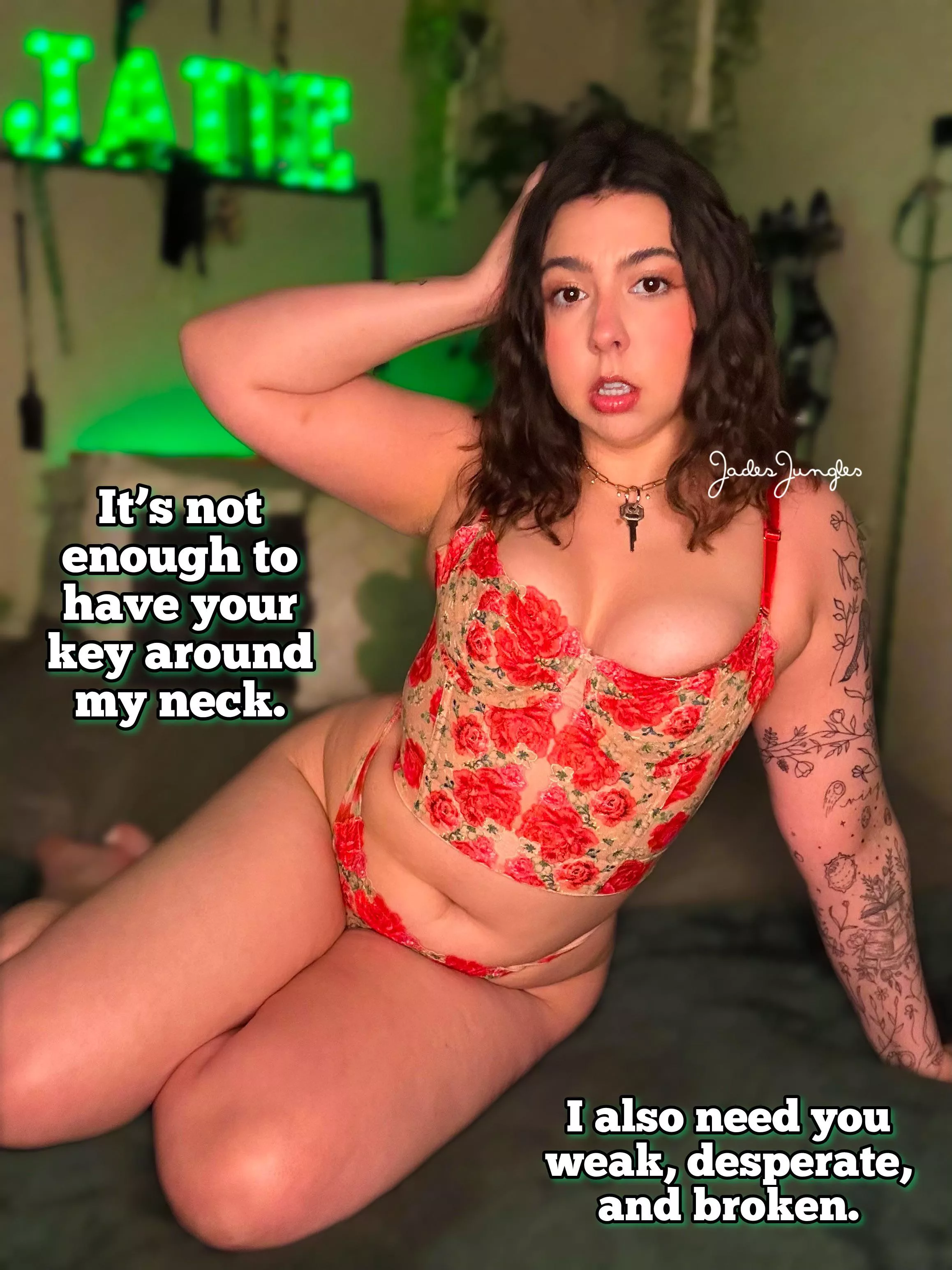 Say “yes mommy” if you’re so weak for me I could break you in half 💚💚 posted by Jadesjungles