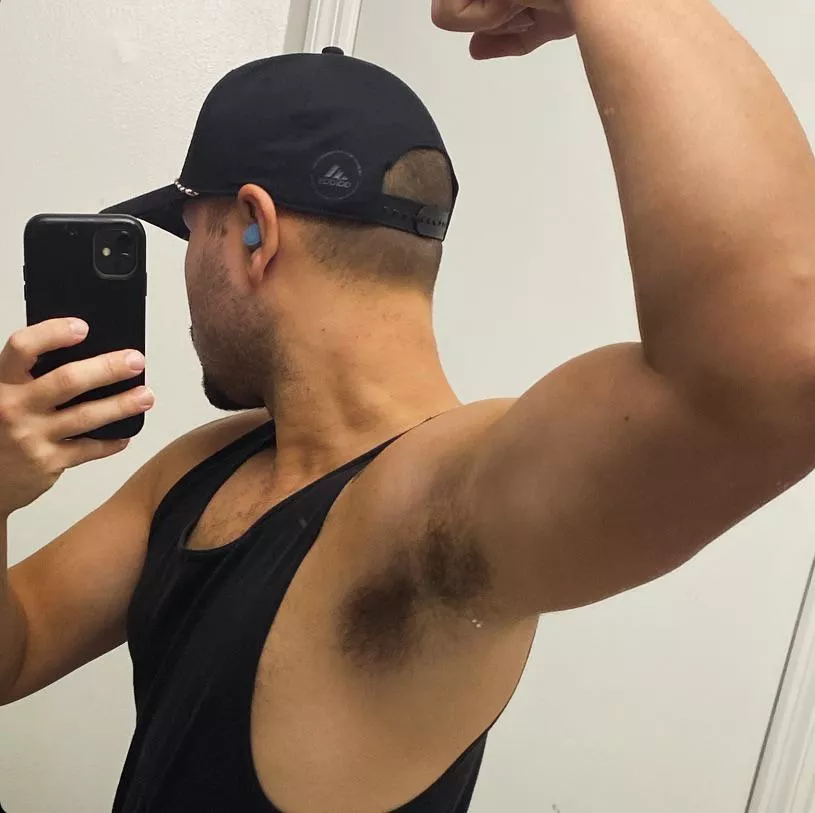 Smell so good after my workout posted by Fuck_me_in_your_car_