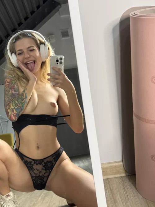 Suck my tits fuck me hard by laurababeh