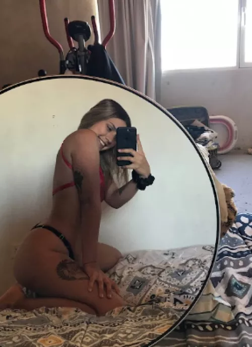 Tell me is my 18yo body thicc enough for you? by securelyslalom