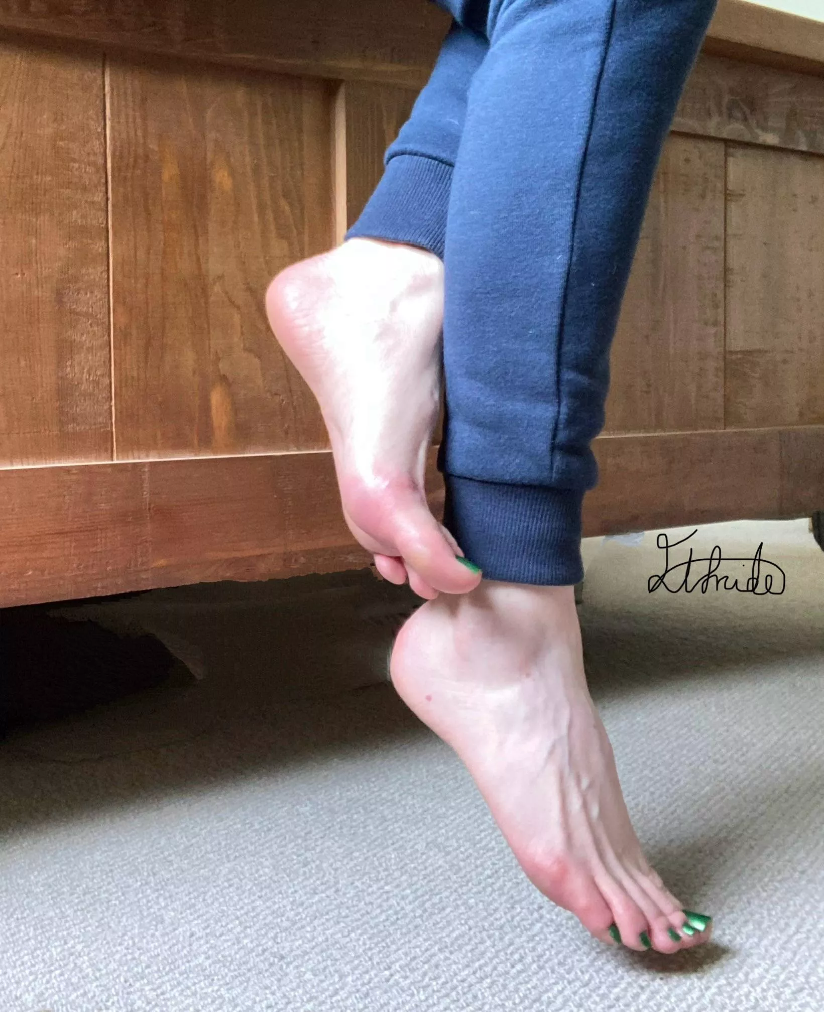 Tip toes posted by Elfrida77