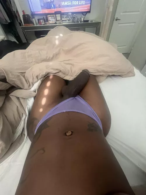 Waking up like… by OnlyKourtneyD