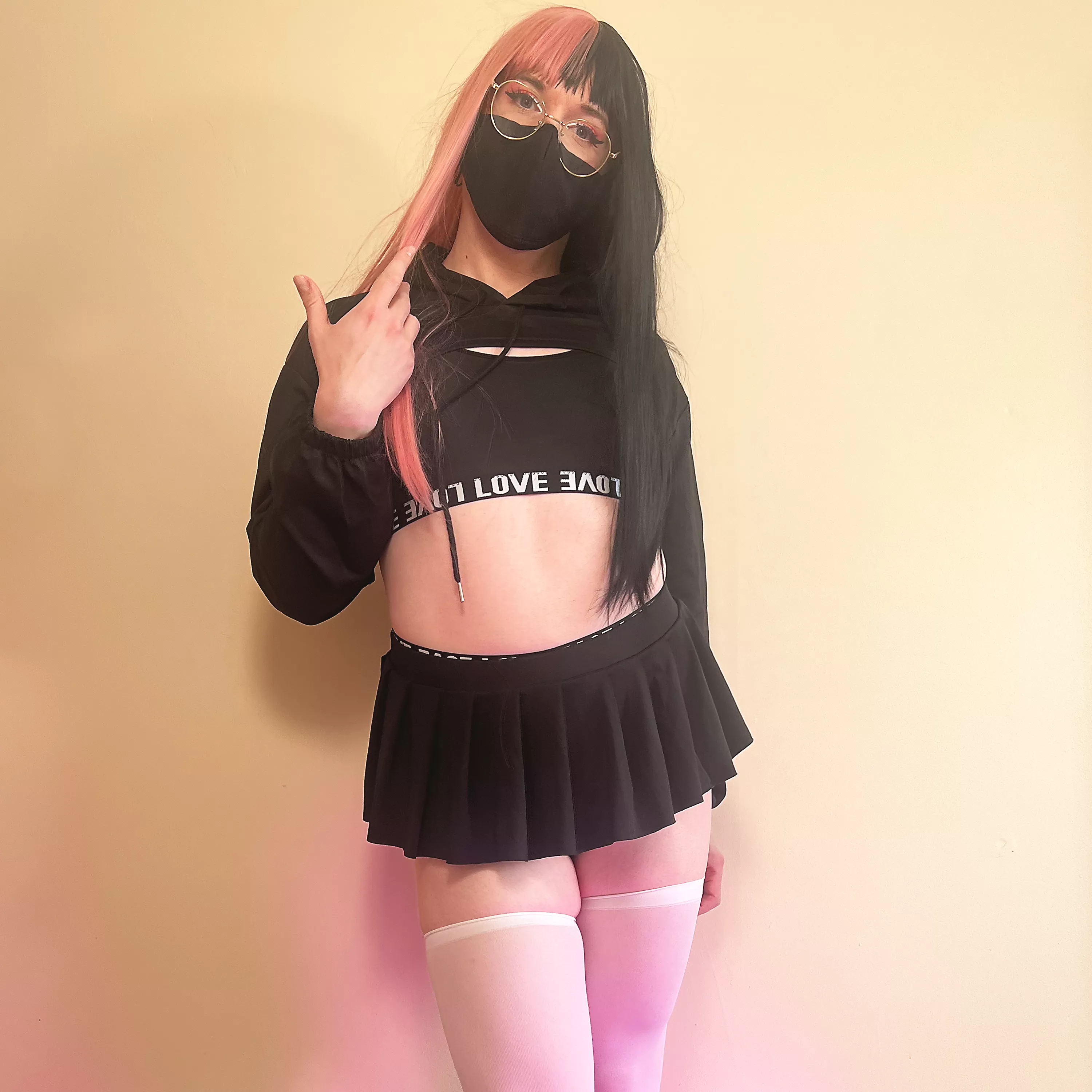 Would you go down to suck my cock if I ask nicely posted by Riveryee