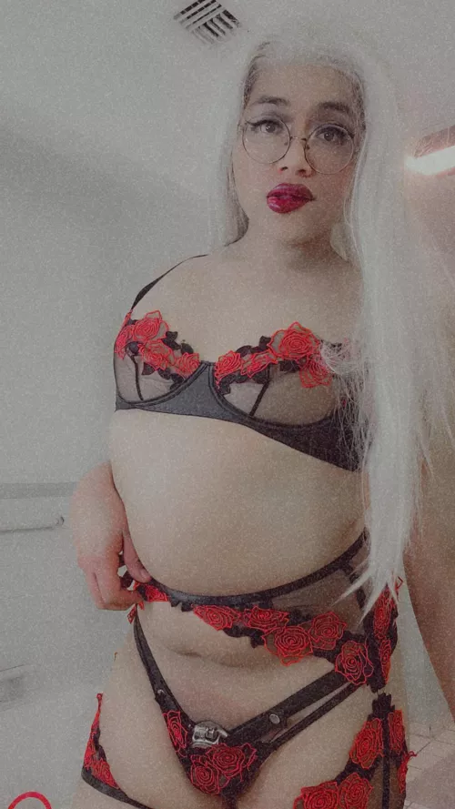 :3 loving the new cage by Kawaiiogaii