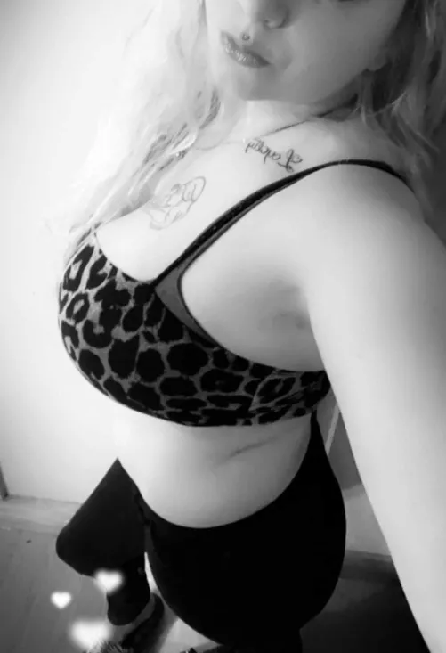 30 Year old Just came from a jog and got so many looks in my this looks from women too... by SensitivePizza8076