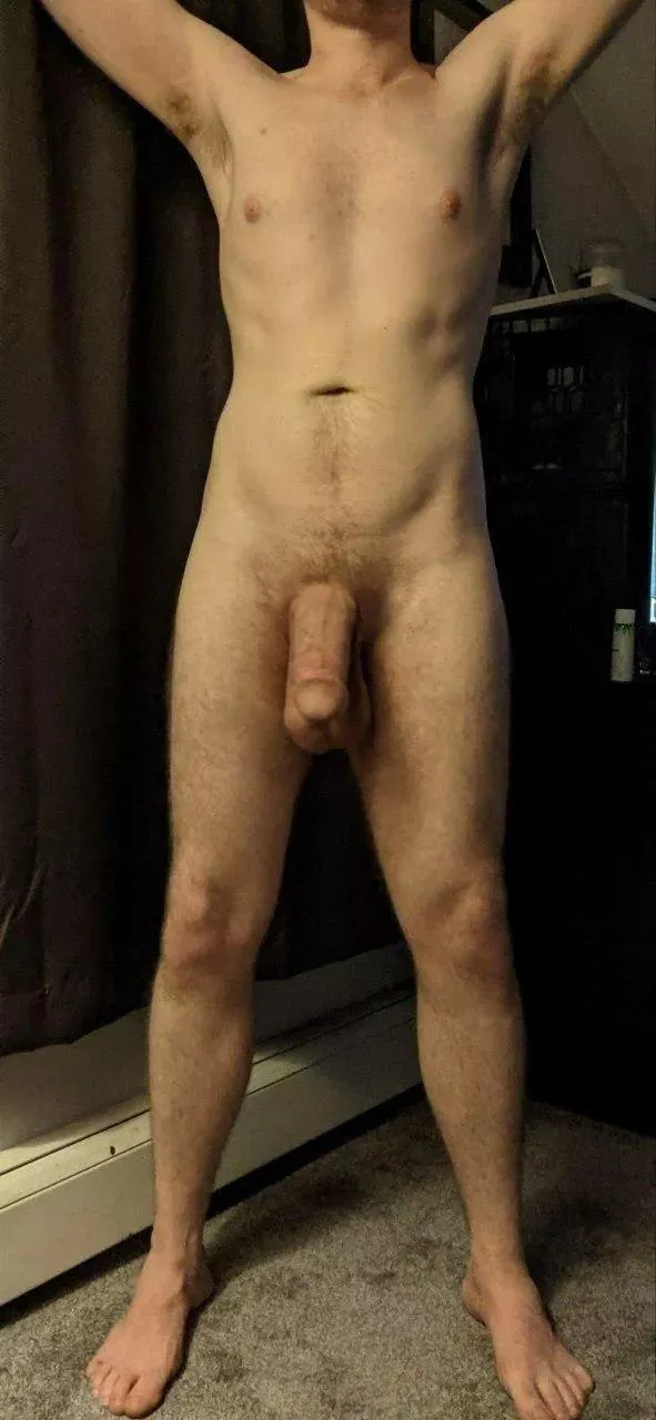 Always been told I'm pale and lanky (m) posted by Jaxbigdeck8