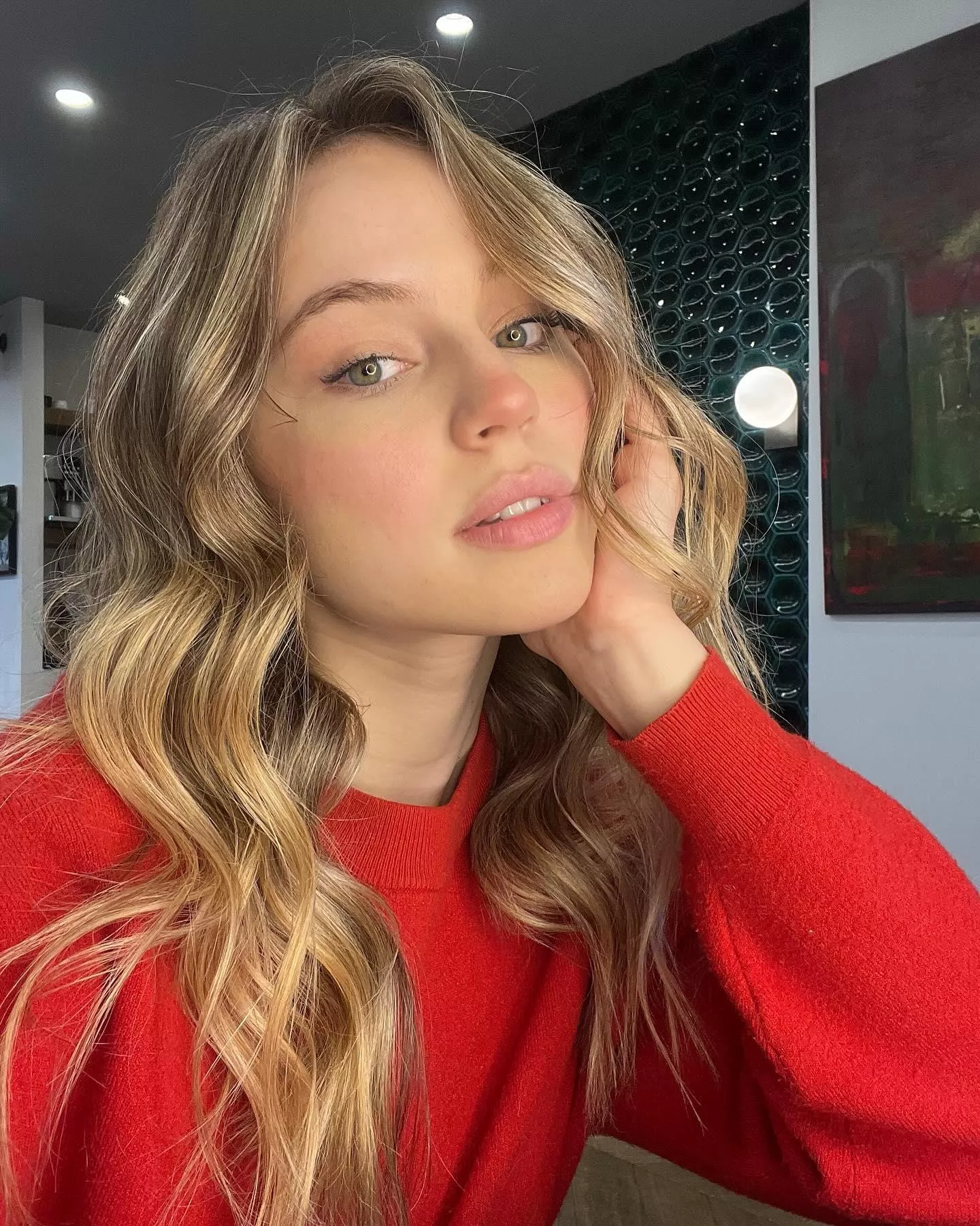 Anna Deniz Saylan posted by Slow_Ant_1409