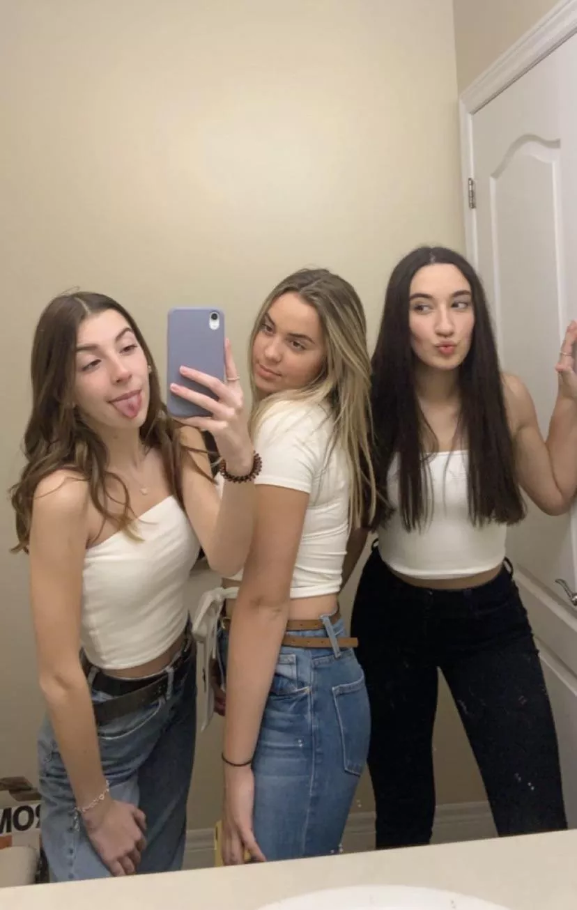 Bathroom selfie posted by lavalley29