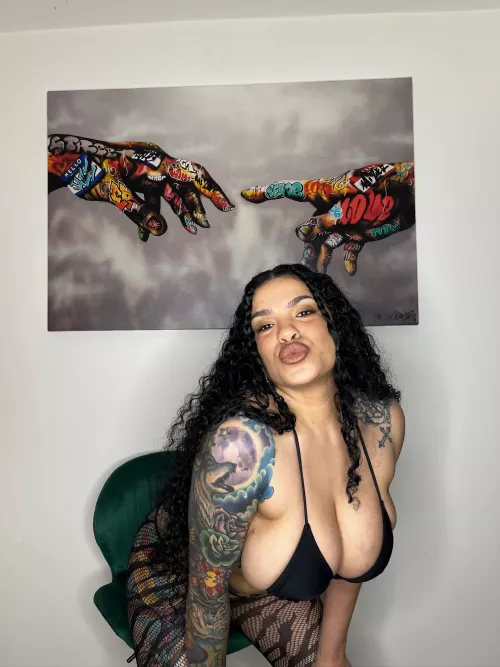 Bold, beautiful, and totally owning my fab curves by sexxycutie