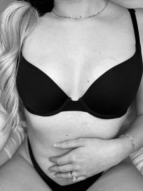 b&w Wednesday by wifeylittleblonde