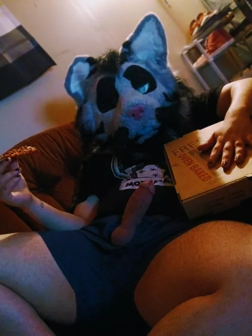 Chubby boi just having himself a pizza. by Raddlythe3rd