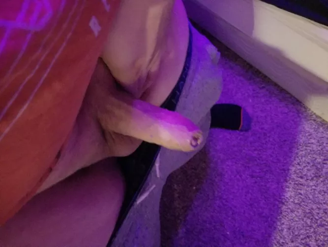 Could use a tight pussy tonight by whydoesmyprofilesuck