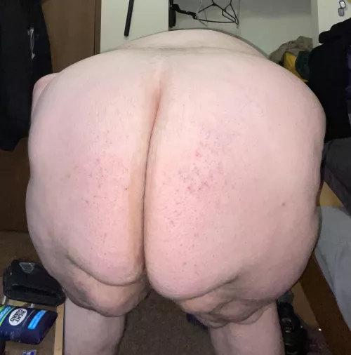 Craving to lose my virginity 😉 by bbclovingfatwhiteboy