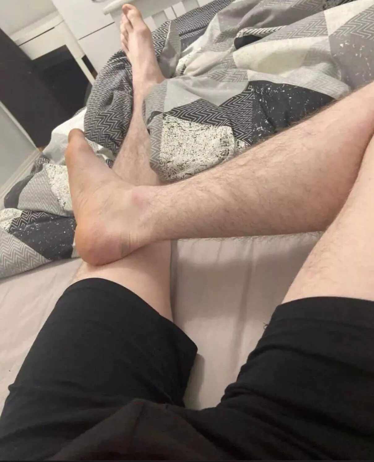 Do you like my feet? posted by irishizuku