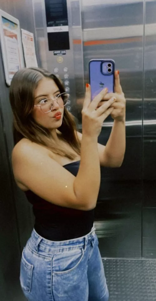 Do you like my outfit to the bar? by bradisongchw