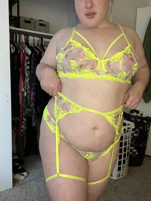 Freckled redhead BBW ❤️ by CreepPuff