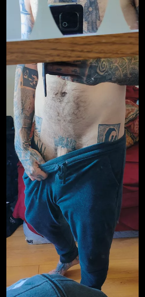 Friday body positivity ! 🖤 by Mr_Whiteless