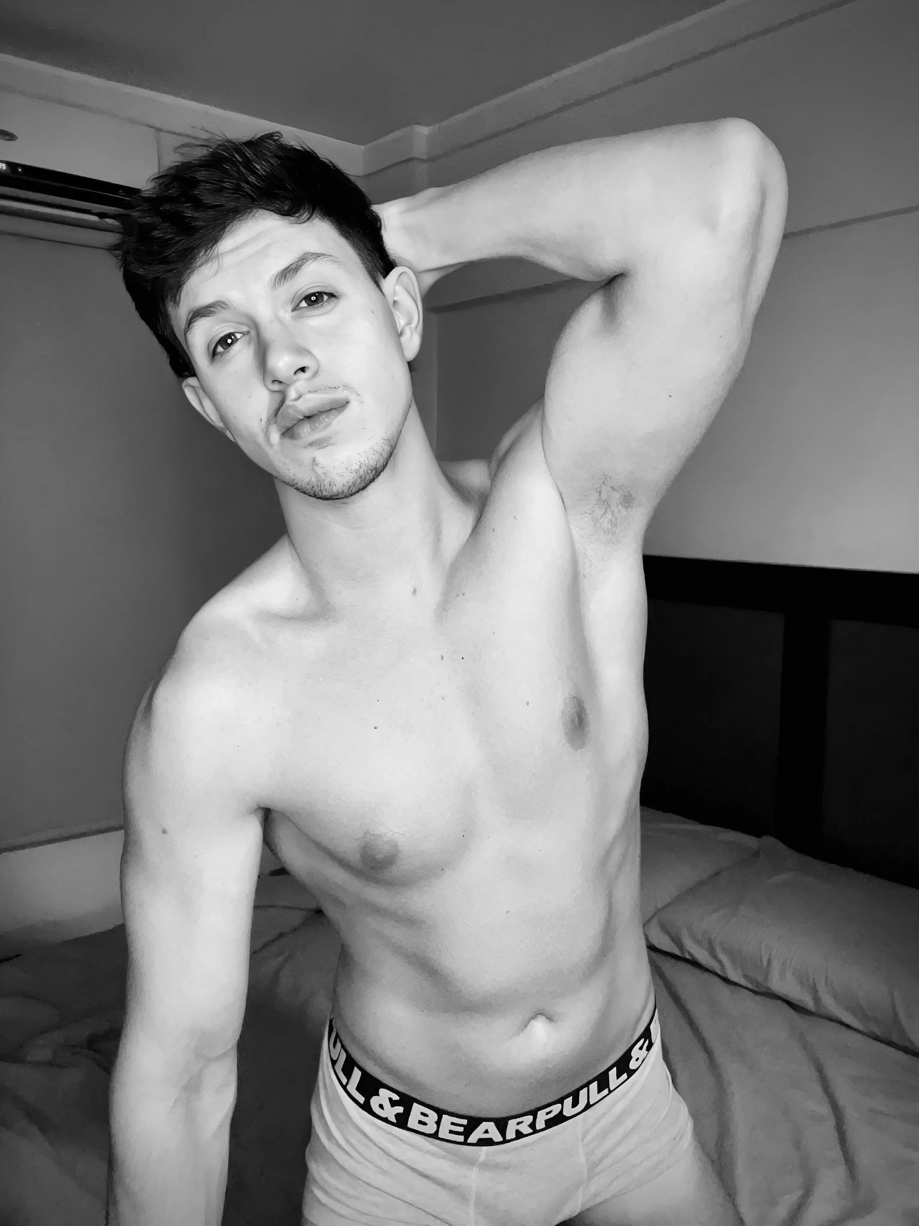 Get closer 😏 posted by AndyReidd