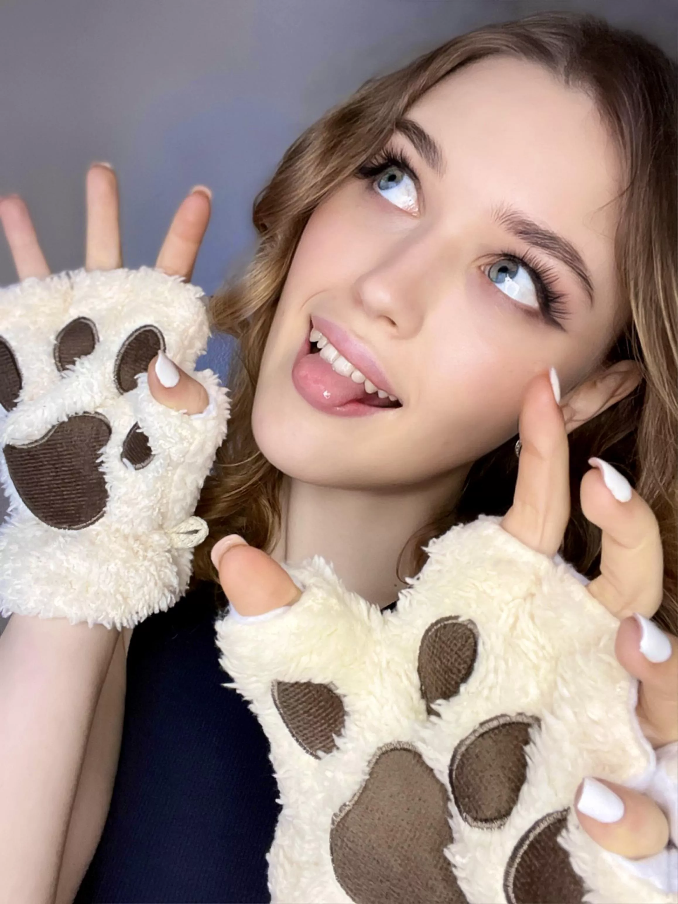 Give milk to this kitten (Self) posted by Saige_Anne