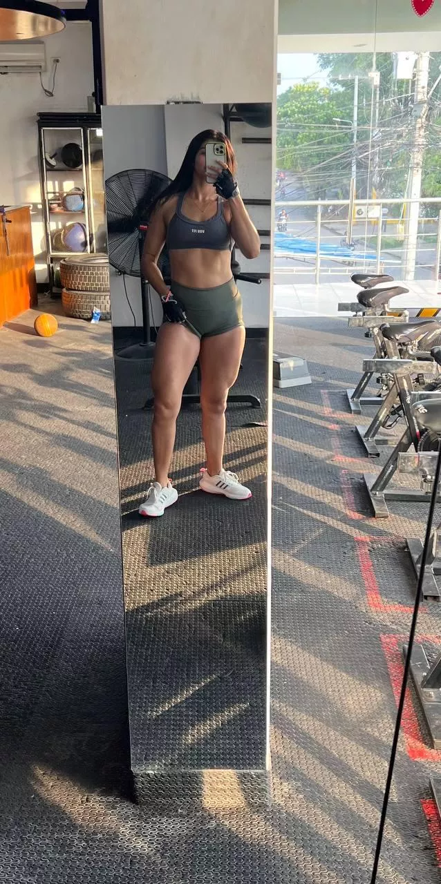 Grinding for that fit and sexy tummy [IMG] posted by Ringedsplitter