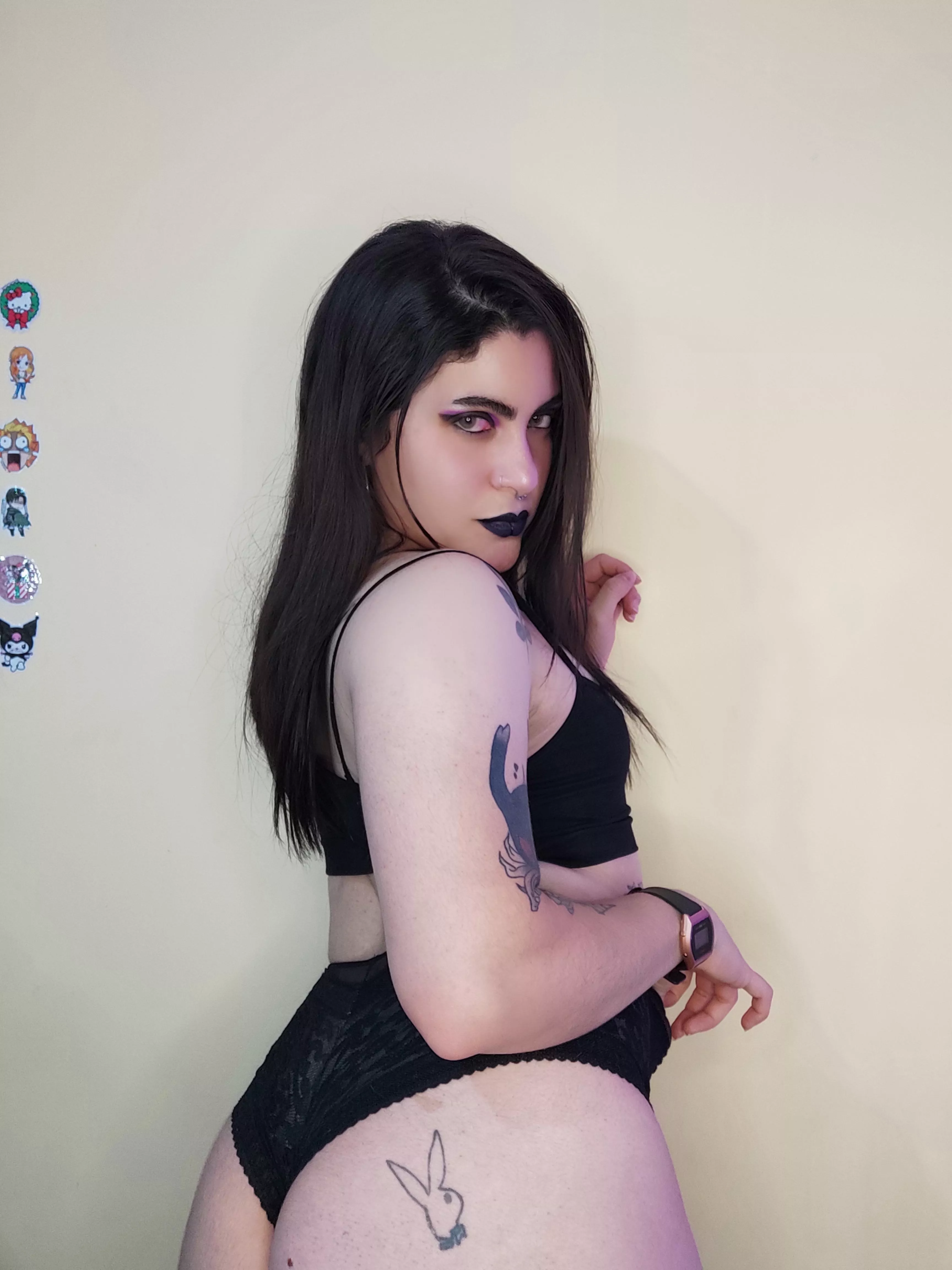 Hey, come a little closer.. have a feel of my booty, lol i dont bite posted by Jazmin-D